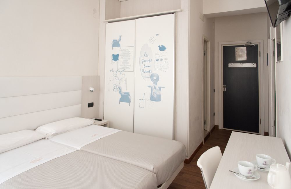 Hotel Nettuno เปซาโร ภายนอก รูปภาพ